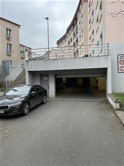 962744